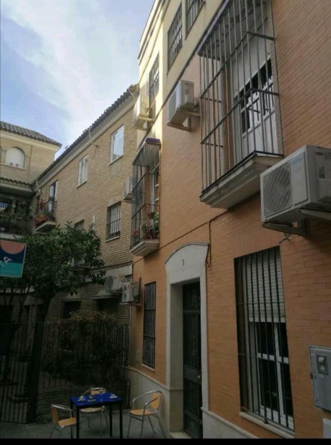 Alfalfa Suites Seville Exterior photo
